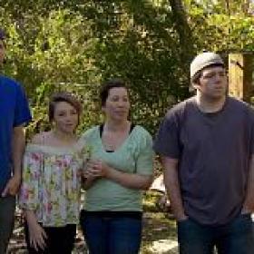 Backyard Takeover S01E02 Falling Palms and Overgrown Dreams 720p HGTV WEBRip AAC2.0 x264-RTFM[TGx]