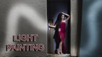 Light Painting Portraits - With Just a Camera and a Flashlight