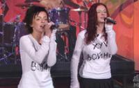 T A T u ( Tatu ) - 2003-02-25 All The Things She Said, Tonight Show With Jay Leno, USA (1080p59 94fps)