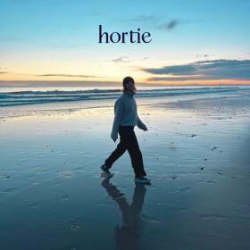 Hortie - Une histoire d'amour - 2024 - WEB FLAC 16BITS 44 1KHZ-EICHBAUM