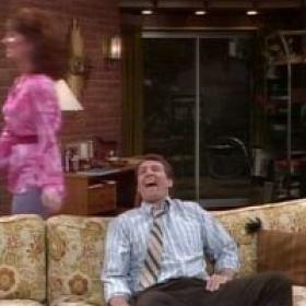 Married With Children S01E08 WEB x264<span style=color:#39a8bb>-TORRENTGALAXY[TGx]</span>