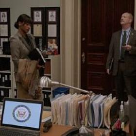 Veep S02E03 1080p HMAX WEB-DL DD 5.1 x264-ADWeb[TGx]